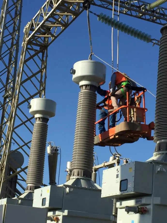 Montaje eléctrico industrial y obras de ingeniería electromecánica realizadas por el equipo de especialistas de E-DECAP