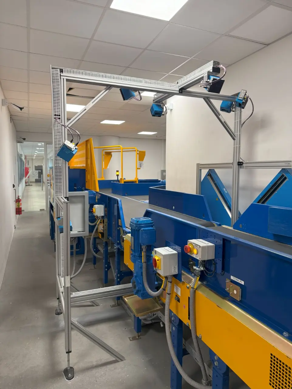 Montaje eléctrico industrial y obras de ingeniería electromecánica realizadas por el equipo de especialistas de E-DECAP