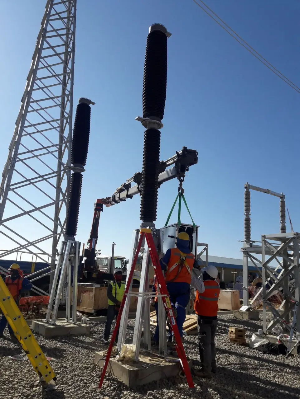 Montaje eléctrico industrial y obras de ingeniería electromecánica realizadas por el equipo de especialistas de E-DECAP